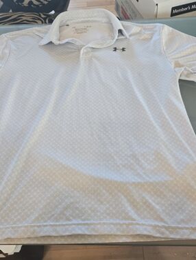 Under Armour Men's Light White Performance Polo with Subtle Pattern
